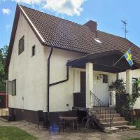Awesome Apartment In Fårbo With Wifi, hotel poblíž Letiště Oskarshamn - OSK, Fårbo