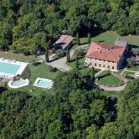 Borgo Mulignone, hotel in Casole dʼElsa