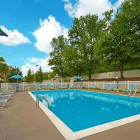 DoubleTree by Hilton Washington Meadow Lands Casino Area, hotel cerca de Aeropuerto de Washington County - WSG, Washington