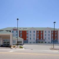 Hilton Garden Inn Albuquerque Airport، فندق بالقرب من مطار البَكوركي سَنبورت الدولي - ABQ، ألباكيركي