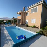 Apartment Mara, hotel din Petrcane