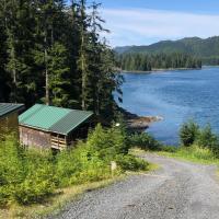 Whale Pass Adventure Cabin, hotel i nærheden af Wrangell Lufthavn - WRG, Whale Pass