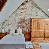 Jolie fermette a 2 min du circuit de Magny Cours, hotel in Saint-Parize-le-Châtel