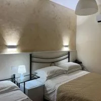 Albergo Ristorante Bar Pizzeria La Lanterna, hotelli kohteessa Santi Cosma e Damiano