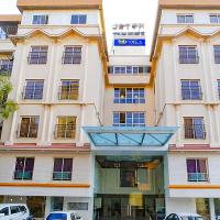 Hotel Summit, hotell i Ellis Bridge i Ahmedabad