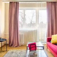 Cozy flat near city center and airport. FREE PARKING, отель в Вильнюсе, в районе Вилкпеде