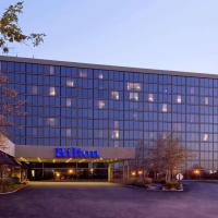 Hilton Kansas City Airport โรงแรมใกล้สนามบินนานาชาติแคนซัสซิตี้ - MCIในแคนซัสซิตี