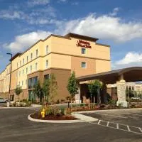 Hampton Inn & Suites Portland/Hillsboro-Evergreen Park، فندق في هيلزبورو