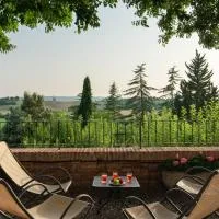 Hotel Ristorante Borgo Antico, хотел в Монтерони д'Арбия