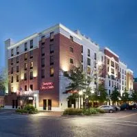 Hampton Inn & Suites Gainesville Downtown, хотел в Гейнсвил