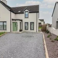 19A Lighthouse Village, хотел в Fenit