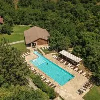 Apricot Aghveran Resort, hotel en Agveran