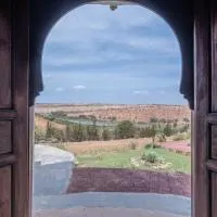 Safa Boulaouane, готель у місті Douar Annbirat