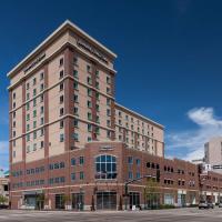 Hampton Inn & Suites Boise-Downtown، فندق في Downtown Boise، بويز