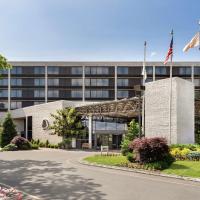 DoubleTree by Hilton Hotel & Executive Meeting Center Somerset, hotell sihtkohas Somerset lennujaama Central Jersey regionaalne lennujaam - JVI lähedal