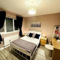 NKN cosy maisonette close to train station, food, shopping