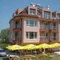 Hotel Paradise, hotel u gradu Lozenec