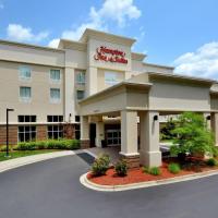 Hampton Inn & Suites Huntersville, hotelli kohteessa Huntersville