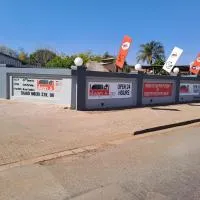 Sleep 'n Go Guesthouse, hotell i Mokopane