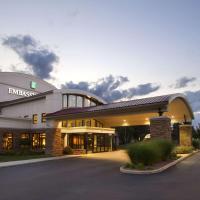 Embassy Suites by Hilton Detroit Metro Airport, kh&aacute;ch sạn gần S&acirc;n bay Detroit Metro, Romulus