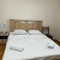 Guest House SAMAN, ξενοδοχείο στο Garni