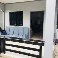 A Unique and Cozy WholeHouse in Babak Samal Island, hotel v destinaci Babak