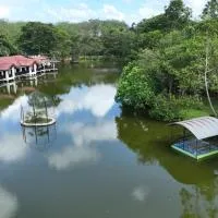Lake Serenity Resort & Spa, hotel in Kuruwita