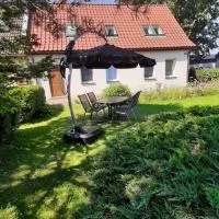 Apartament Pod Dębem: Żarnowska şehrinde bir otel