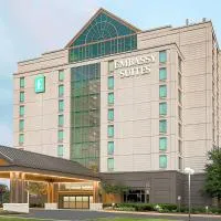 Embassy Suites by Hilton Chicago Lombard, hotel sa Lombard