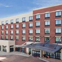 Hampton Inn & Suites Chapel Hill/Carrboro, hotel sa Chapel Hill