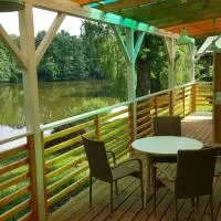 Chatová osada Slunečnice, hotel din Vlčice