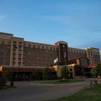 Embassy Suites by Hilton Minneapolis North, ξενοδοχείο σε Brooklyn Center