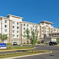 Hilton Garden Inn by Hilton Mount Laurel: Mount Laurel şehrinde bir otel