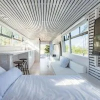 Leobus-לאו באס, hotel em Menaẖemya