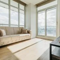Cozy & Contemporary Suite - Easy Access to Everything, hotel a Richmond Hill