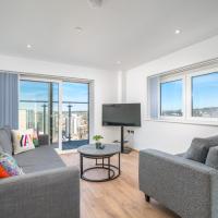 Skyvillion - London River Thames Top Floor Apartments by Woolwich Ferry, Mins to London ExCel, O2 Arena , London City Airport with Parking, hôtel à Londres (Woolwich)