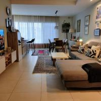 Mediterranean Abode - Spacious Apartment in Swieqi, hotel in St. Andrew's, Is-Swieqi