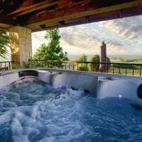 Villa Toscana with jacuzzy, hotell i Varaždin