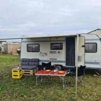 Louise´s Camper, Hotel in Neusiedl an der Zaya