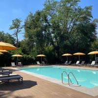 Belstay Milano Linate, hotel near Milan Linate Airport - LIN, Peschiera Borromeo