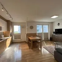 Apartament U Wujka Żukowo، فندق في جوكوفو