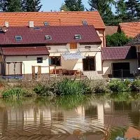 Viesnīca Cosy house for relaxing and sightseeing pilsētā Honezovice