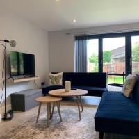 Wonderful 3 Bed Flat with Private Garden in Wimbledon - 1 The Queens