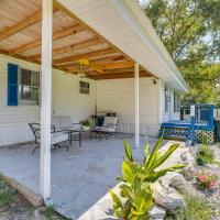 Pet-Friendly Ocala Vacation Rental with Patio!, hotel poblíž Ocala International (Jim Taylor Field) - OCF, Ocala