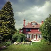 Claygate में, होटल Rosemead Guest House