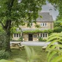 The Vines Hotel, Hotel in Alvescot