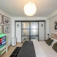 Superb 3 Bedroom & 3 Bathroom Duplex In Brussels City Centre, hotel en Molenbeek-Saint-Jean, Bruselas