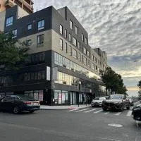 Regal Inn & Suites New York LaGuardia Hotel, hotel em Flushing