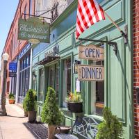 The Charlotte Hotel & Restaurant, hotel cerca de Aeropuerto de Accomack County - MFV, Onancock