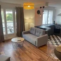 Bel appartement Meyzieu centre proche Tramway, khách sạn ở Meyzieu